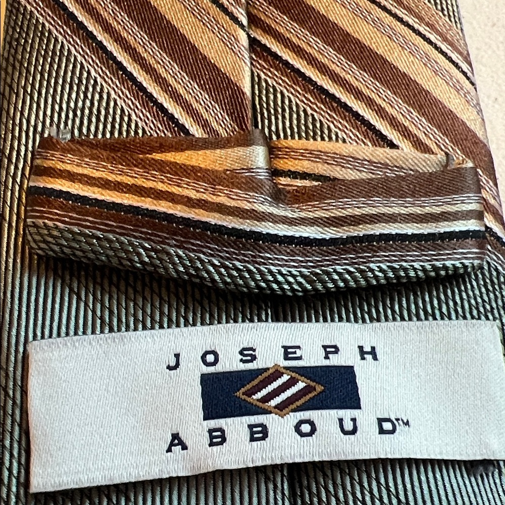 Joseph Abboud Elegant Brown and Cream Striped Tie